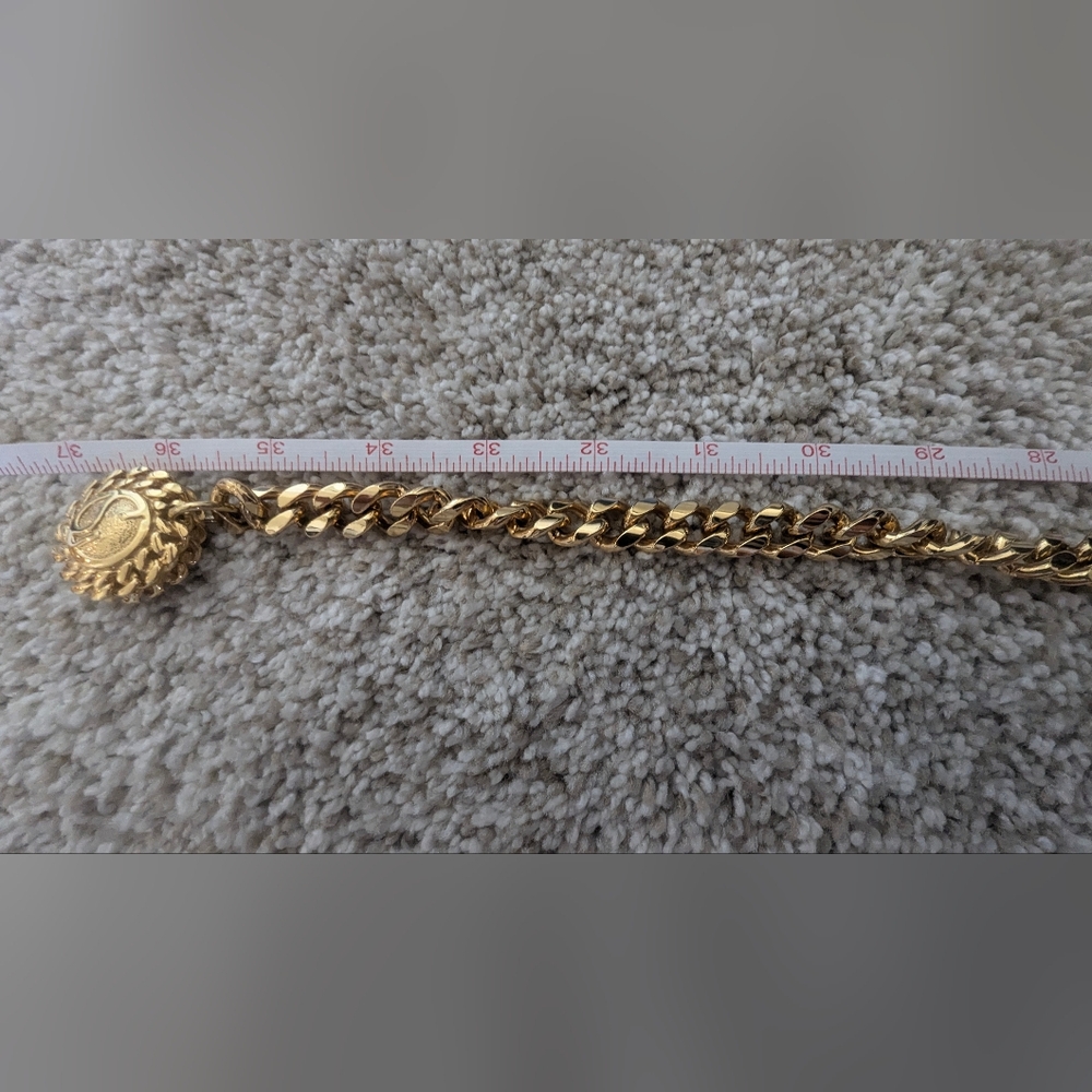 Stunning St. John Vintage 1980's-90'    Gold Chain Belt with Medallion Accents - Picture 17 of 17